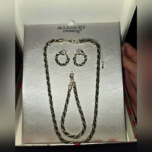 Accessory Crossing Black and Silver Fashion Jewelry Set NEW